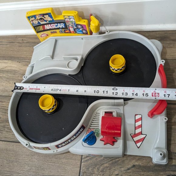 Fisher Price Little People NASCAR Spin And Speed Raceway motorized track READ - Picture 10 of 17